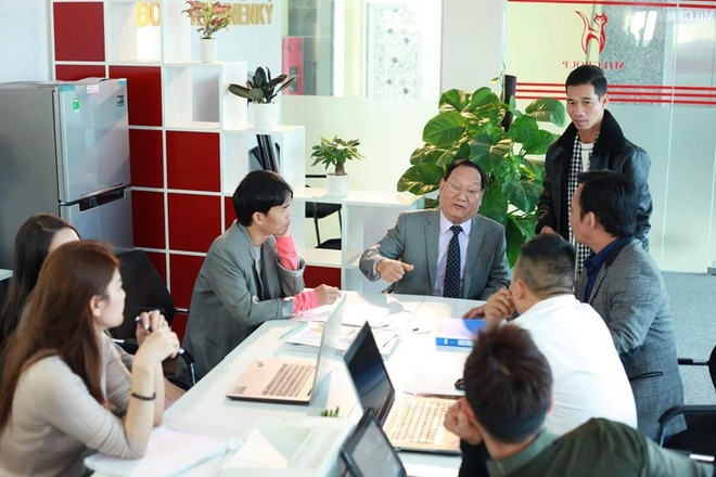 NSƯT Tiến Quang nói gì trước thông tin có tài sản kếch xù? - Ảnh 2. NSƯT Tiến Quang nói gì trước thông tin có tài sản kếch xù? - Ảnh 2.