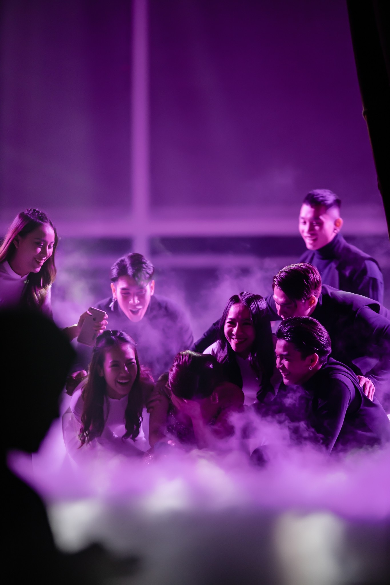 Hương Tràm bật khóc nức nở trong liveshow đầu đời - Ảnh 14. Hương Tràm bật khóc nức nở trong liveshow đầu đời - Ảnh 14.
