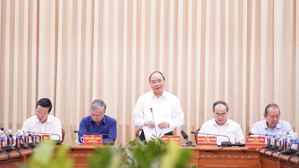 Thủ tướng: Chúng ta cùng xắn tay áo với TPHCM để tiến bước mạnh mẽ! - Ảnh 2. Thủ tướng: Chúng ta cùng xắn tay áo với TPHCM để tiến bước mạnh mẽ! - Ảnh 2.