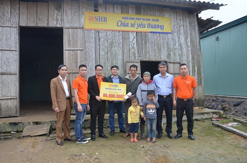 Bạn đọc Dân trí giúp gia đình chị Liễu hơn 69 triệu đồng - Ảnh 5. Bạn đọc Dân trí giúp gia đình chị Liễu hơn 69 triệu đồng - Ảnh 5.