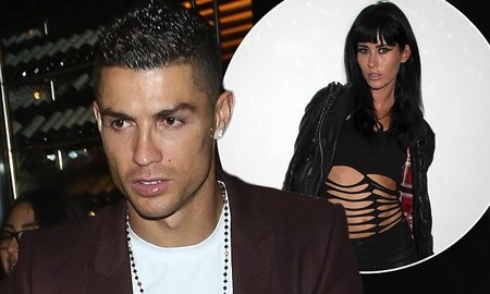 Bạn gái cũ xinh đẹp tố bị C.Ronaldo doạ dẫm “trả thù sex” - Ảnh 2. Bạn gái cũ xinh đẹp tố bị C.Ronaldo doạ dẫm “trả thù sex” - Ảnh 2.