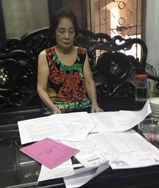 Hà Nội: Toà án đứng về phía công lý, cụ bà 76 tuổi mừng đến rơi nước mắt! - Ảnh 1. Hà Nội: Toà án đứng về phía công lý, cụ bà 76 tuổi mừng đến rơi nước mắt! - Ảnh 1.