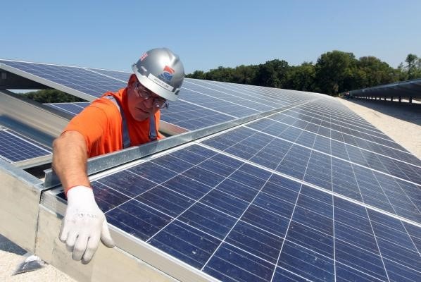 Tư nhân “hăm hở” đổ vốn vào đầu tư ngành điện, khí - Ảnh 1. Tư nhân “hăm hở” đổ vốn vào đầu tư ngành điện, khí - Ảnh 1.