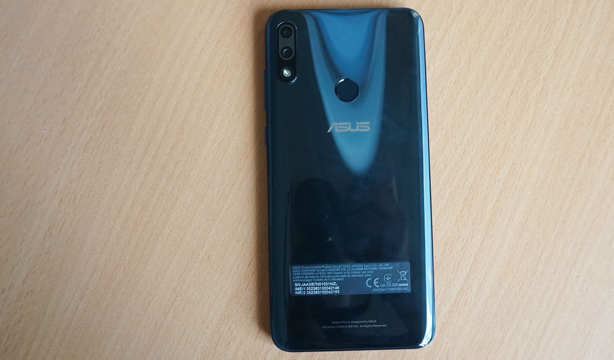 Trên tay Zenfone Max (M2) và Zenfone Max Pro (M2) - Ảnh 3. Trên tay Zenfone Max (M2) và Zenfone Max Pro (M2) - Ảnh 3.
