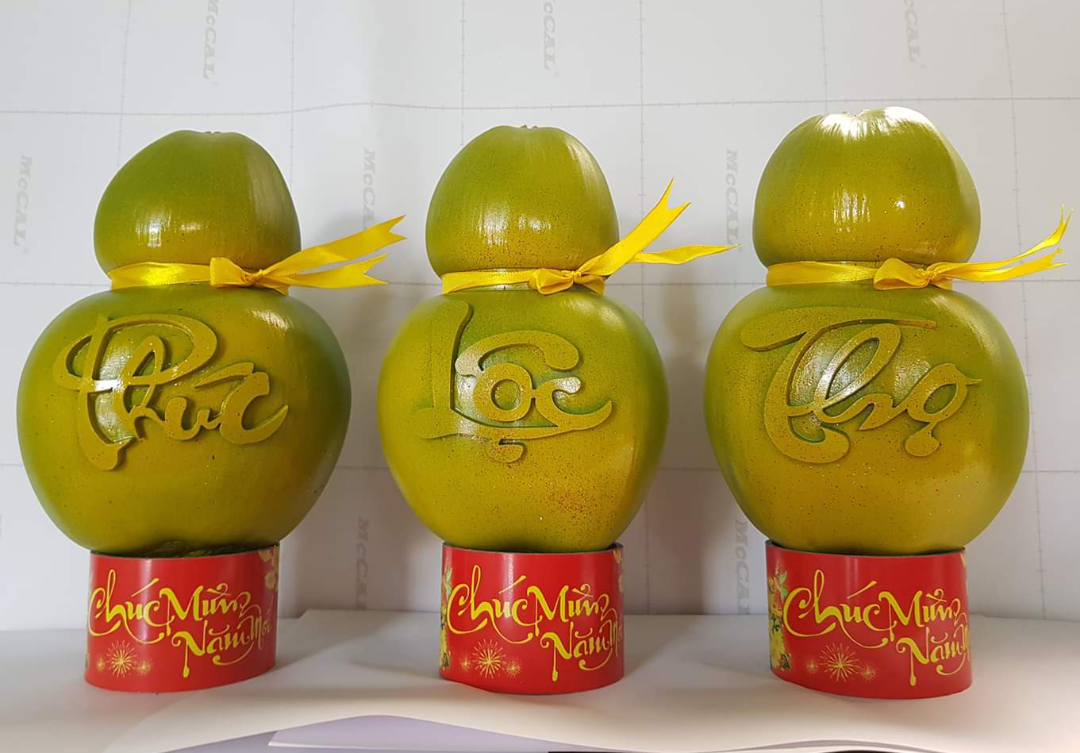 Dưa lưới hình lợn, xoài thư pháp hàng “độc” chơi Tết Kỷ Hợi - Ảnh 4. Dưa lưới hình lợn, xoài thư pháp hàng “độc” chơi Tết Kỷ Hợi - Ảnh 4.