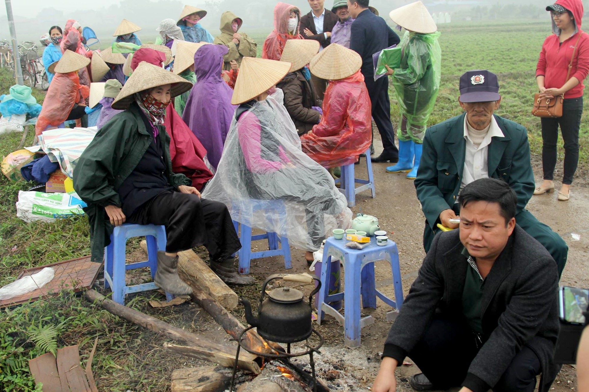 “Nội thành 3 ngày không chịu được rác, còn chúng tôi đã chịu đựng hơn 20 năm nay...” - Ảnh 4. “Nội thành 3 ngày không chịu được rác, còn chúng tôi đã chịu đựng hơn 20 năm nay...” - Ảnh 4.