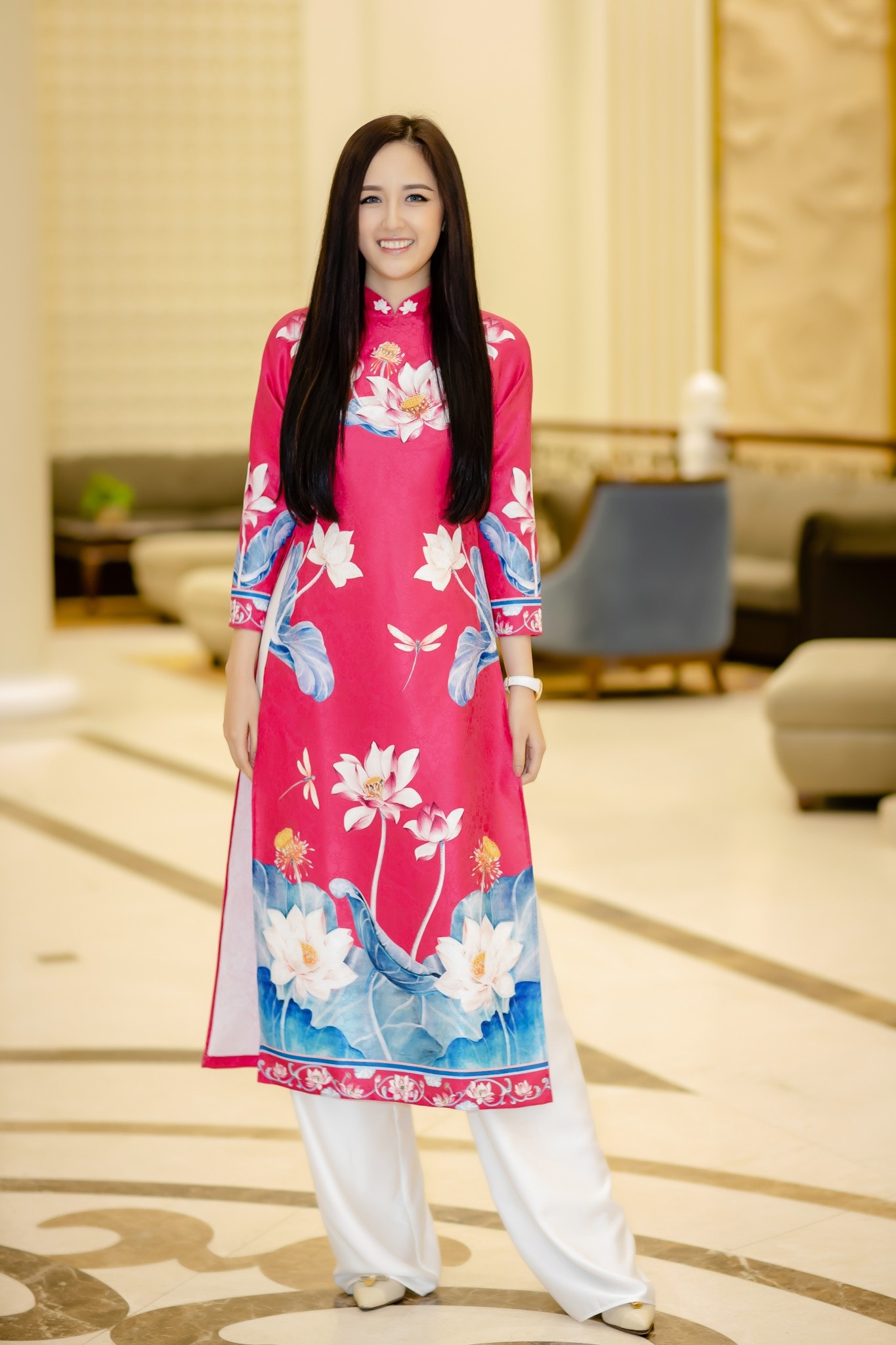 Cuộc sống sung túc, hot girl Tâm Tít sang chảnh không kém Hoa hậu Mai Phương Thuý - Ảnh 6. Cuộc sống sung túc, hot girl Tâm Tít sang chảnh không kém Hoa hậu Mai Phương Thuý - Ảnh 6.