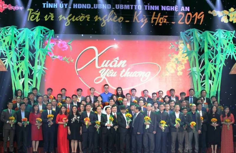 Nghệ An: Gần 64 tỷ đồng giúp đỡ người nghèo đón Tết - Ảnh 1. Nghệ An: Gần 64 tỷ đồng giúp đỡ người nghèo đón Tết - Ảnh 1.