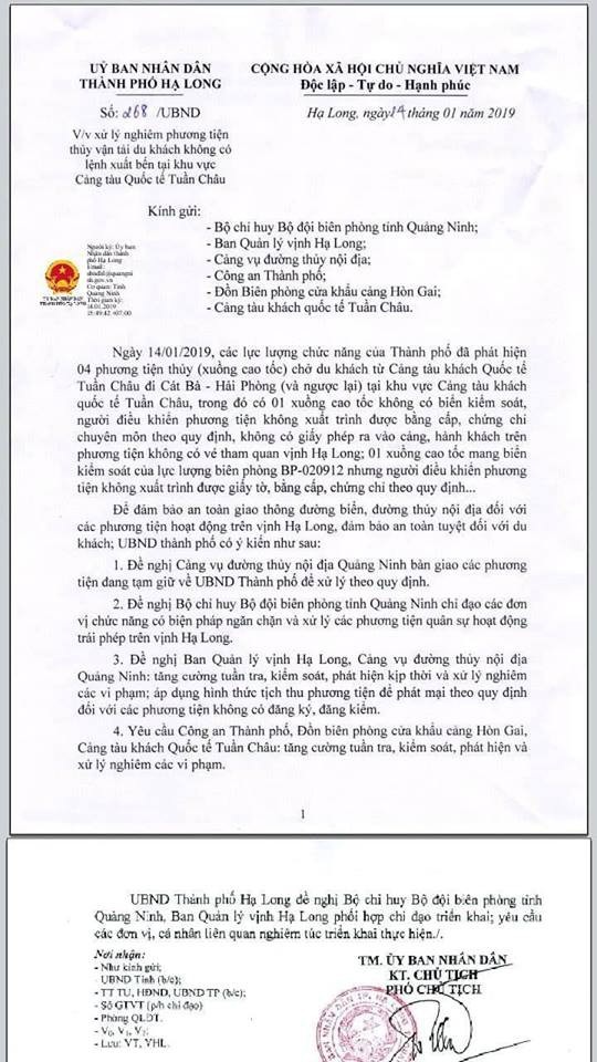 Xuồng máy BKS biên phòng chở khách chui trên Vịnh Hạ Long - Ảnh 1.