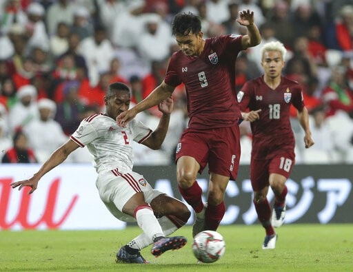 UAE 1-1 Thái Lan: Dắt tay nhau đi tiếp - Ảnh 3. UAE 1-1 Thái Lan: Dắt tay nhau đi tiếp - Ảnh 3.