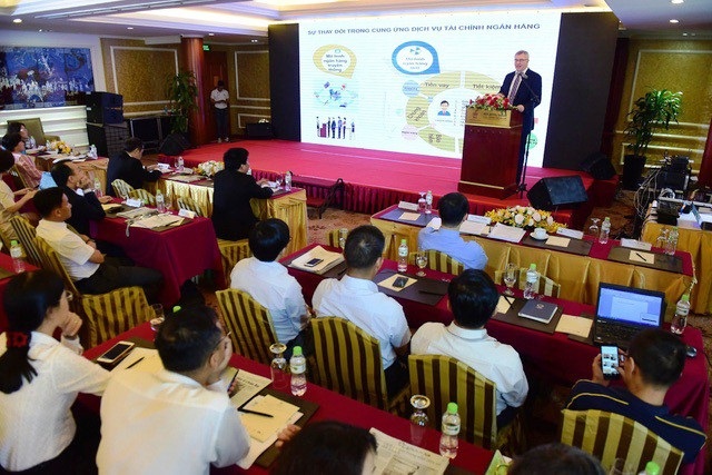 Người Việt khó bỏ thói quen dùng tiền mặt - Ảnh 3. Người Việt khó bỏ thói quen dùng tiền mặt - Ảnh 3.