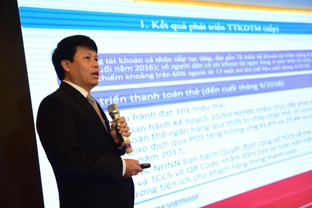 Người Việt khó bỏ thói quen dùng tiền mặt - Ảnh 4. Người Việt khó bỏ thói quen dùng tiền mặt - Ảnh 4.