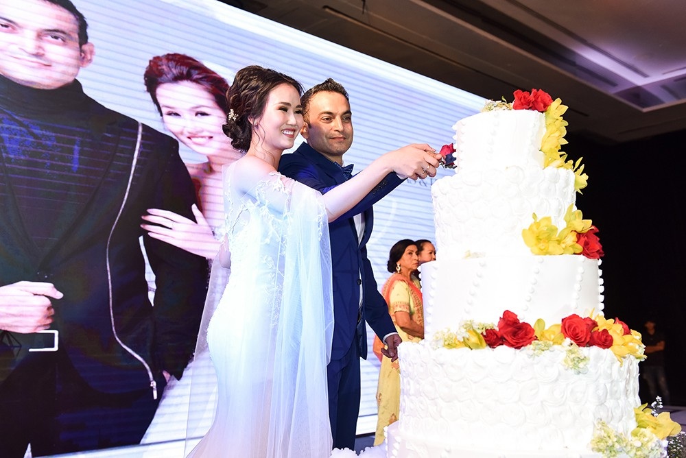Vợ chồng “hoàng tử xiếc” Quốc Cơ dự đám cưới Võ Hạ Trâm - Ảnh 20. Vợ chồng “hoàng tử xiếc” Quốc Cơ dự đám cưới Võ Hạ Trâm - Ảnh 20.