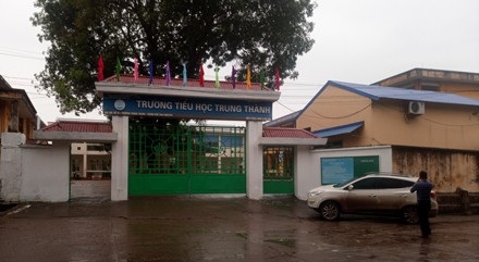 Phụ huynh tố cô giáo phạt hàng loạt học sinh tự tát 50 cái vào mặt - Ảnh 2. Phụ huynh tố cô giáo phạt hàng loạt học sinh tự tát 50 cái vào mặt - Ảnh 2.