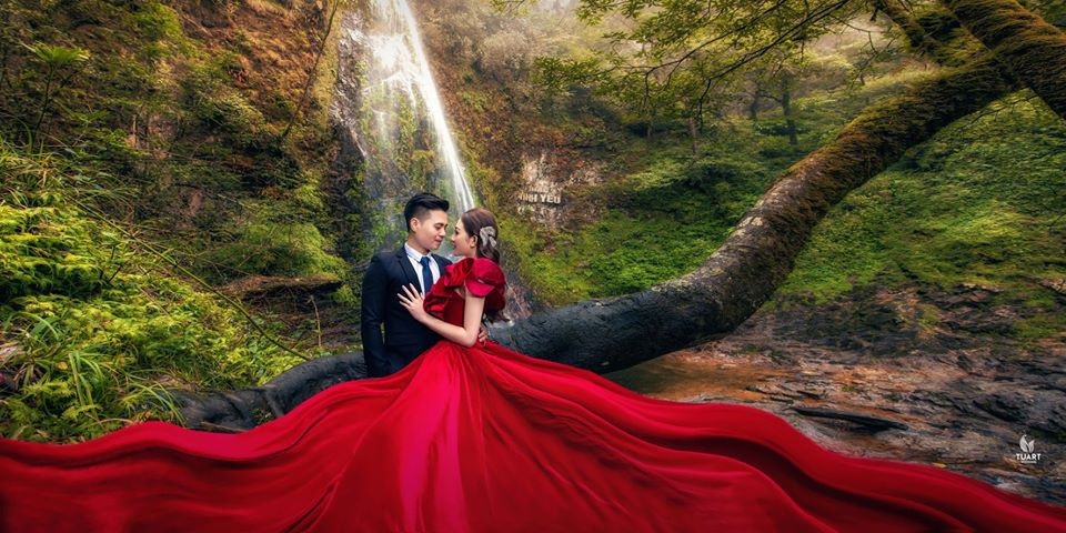 Ảnh cưới long lanh từ Nam ra Bắc của cô dâu Nam Định đeo vàng trĩu cổ, ở lâu đài 7 tầng - Ảnh 13. Ảnh cưới long lanh từ Nam ra Bắc của cô dâu Nam Định đeo vàng trĩu cổ, ở lâu đài 7 tầng - Ảnh 13.