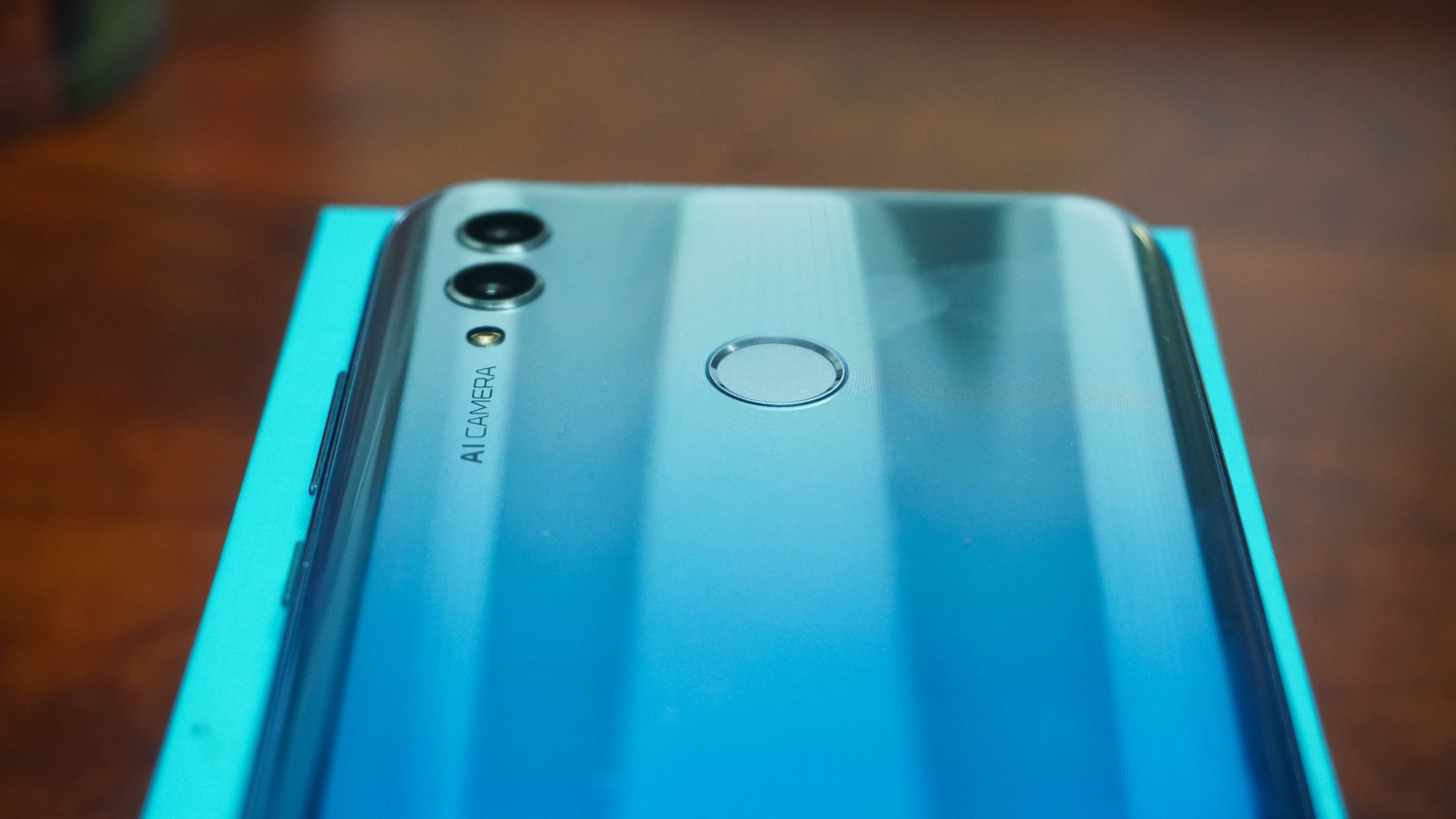 Đập hộp Honor 10 Lite - smartphone tầm trung sắp bán ở Việt Nam với giá khoảng 5 triệu đồng - Ảnh 6. Đập hộp Honor 10 Lite - smartphone tầm trung sắp bán ở Việt Nam với giá khoảng 5 triệu đồng - Ảnh 6.