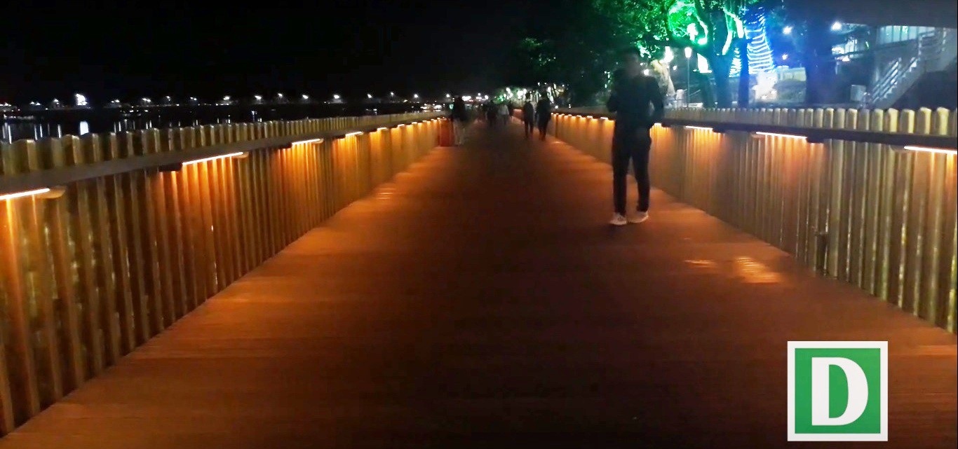Thích thú với đường đi bộ bên sông Hương tuyệt đẹp về đêm - Ảnh 7. Thích thú với đường đi bộ bên sông Hương tuyệt đẹp về đêm - Ảnh 7.
