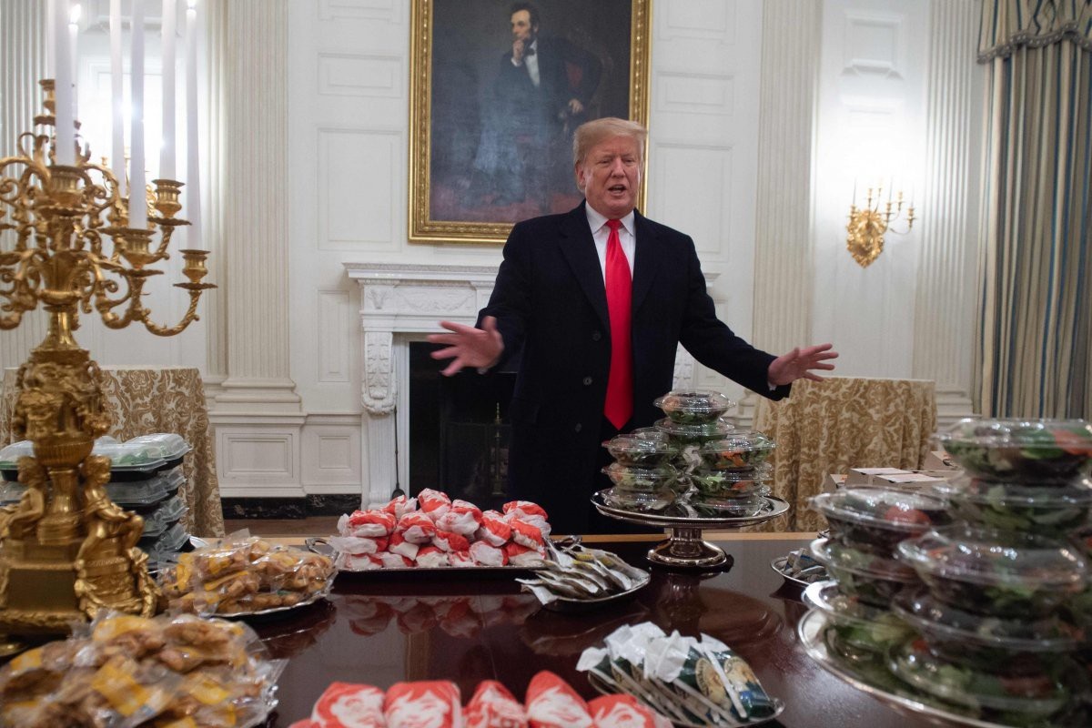 Ông Trump chi 3.000 USD tổ chức tiệc toàn đồ ăn nhanh ở Nhà Trắng - Ảnh 2. Ông Trump chi 3.000 USD tổ chức tiệc toàn đồ ăn nhanh ở Nhà Trắng - Ảnh 2.