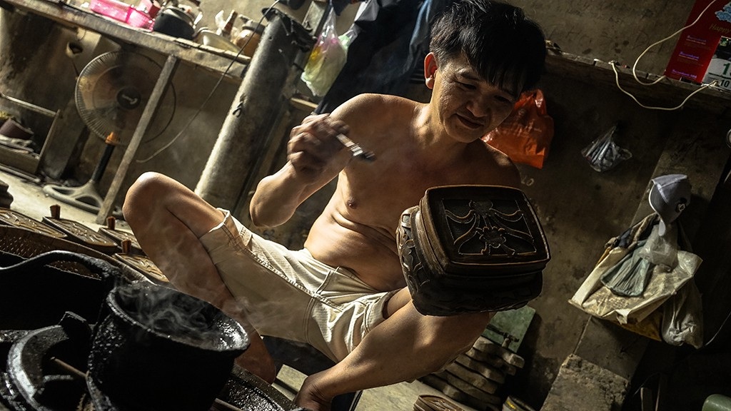 Cận cảnh đúc lư đồng tại làng nghề cuối cùng ở Sài Gòn - Ảnh 7. Cận cảnh đúc lư đồng tại làng nghề cuối cùng ở Sài Gòn - Ảnh 7.