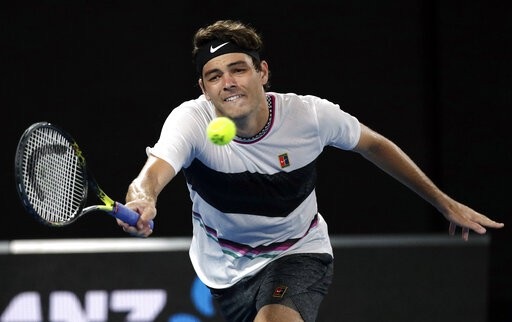 Australian Open: Federer tốc hành, búp bê Sharapova hạ Wozniacki - Ảnh 1. Australian Open: Federer tốc hành, búp bê Sharapova hạ Wozniacki - Ảnh 1.