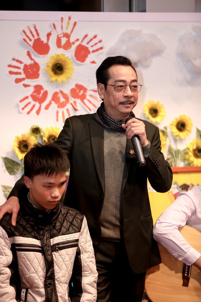 NSND Hoàng Dũng, NSƯT Minh Vượng xúc động tiết lộ về những “việc tử tế” làm thầm lặng - Ảnh 5. NSND Hoàng Dũng, NSƯT Minh Vượng xúc động tiết lộ về những “việc tử tế” làm thầm lặng - Ảnh 5.