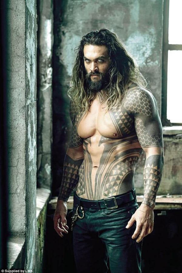 Ngắm thân hình đẹp như tượng của “Aquaman” Jason Momoa - 10 Ngắm thân hình đẹp như tượng của “Aquaman” Jason Momoa - 10