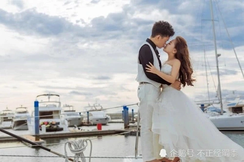 Cặp vợ chồng kiếm được bộn tiền nhờ ngoại hình như... học sinh cấp 1 - Ảnh 4. Cặp vợ chồng kiếm được bộn tiền nhờ ngoại hình như... học sinh cấp 1 - Ảnh 4.