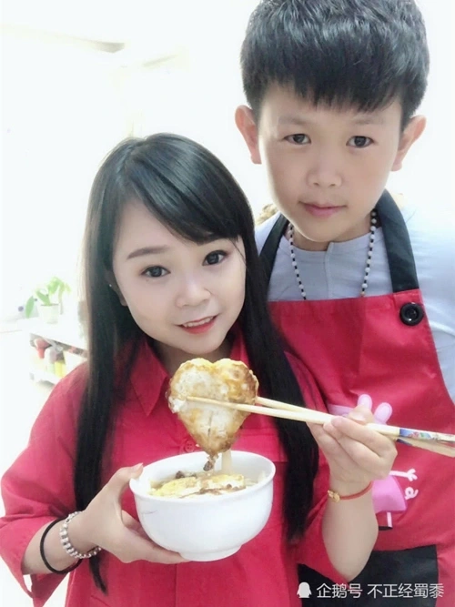 Cặp vợ chồng kiếm được bộn tiền nhờ ngoại hình như... học sinh cấp 1 - Ảnh 6. Cặp vợ chồng kiếm được bộn tiền nhờ ngoại hình như... học sinh cấp 1 - Ảnh 6.