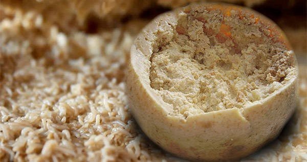 Cách tạo phô mai có hàng nghìn con giòi sống lúc nhúc bên trong - 3 Món đặc sản này đã bị cấm
