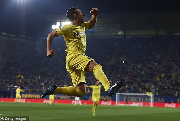 Villarreal 2-2 Real Madrid: Trận hòa thất vọng - 6
Niềm vui của Cazorla với cú đúp ấn tượng vào lưới Real Madrid