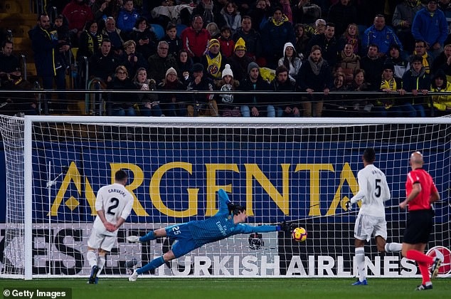 Villarreal 2-2 Real Madrid: Trận hòa thất vọng - 1
Villarreal mở tỷ số nhờ công Cazorla