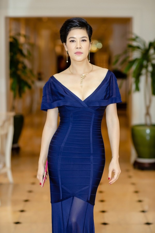 Thu Phương: “Trong lòng tôi luôn mâu thuẫn nhiều điều” - 1 Thu Phương trở về Hà Nội những ngày cận Tết để hát trong đêm nhạc An Thuyên, ngày 5/1.