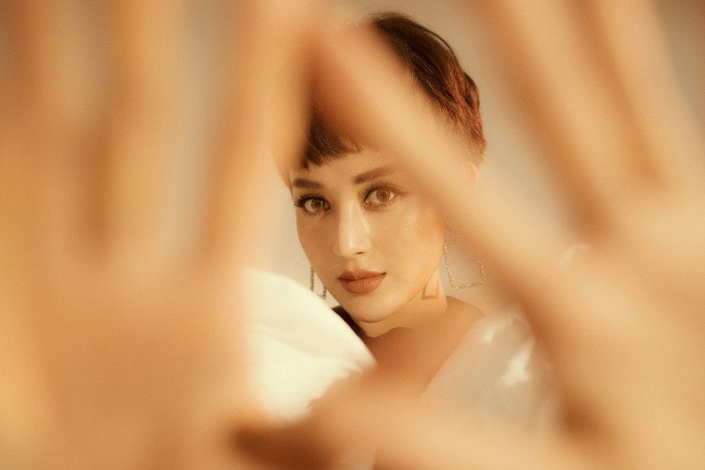 Á hậu Huyền My bất ngờ hé lộ đám cưới bí mật trên biển chỉ 50 khách mời - Ảnh 12. Á hậu Huyền My bất ngờ hé lộ đám cưới bí mật trên biển chỉ 50 khách mời - Ảnh 12.