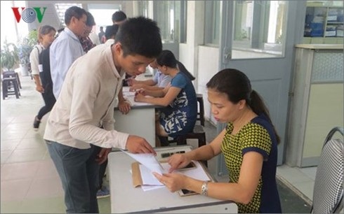 Có tới 27% thí sinh đăng ký 6 nguyện vọng trở lên vào các trường ĐH - 1
Thí sinh đăng ký xét tuyển vào ĐH Bách Khoa Hà Nội.