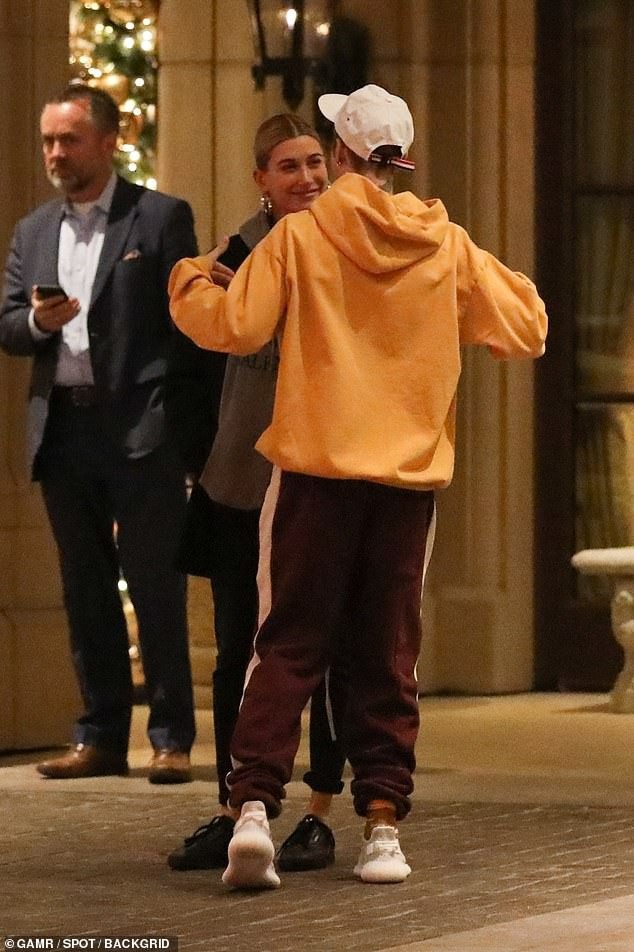 Justin Bieber hạnh phúc bên vợ siêu mẫu - Ảnh 9. Justin Bieber hạnh phúc bên vợ siêu mẫu - Ảnh 9.