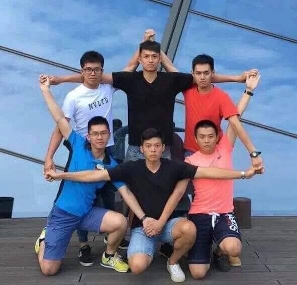 Trào lưu chụp ảnh hình ngôi sao được giới trẻ hưởng ứng dịp đầu năm - 10 Trào lưu chụp ảnh hình ngôi sao được giới trẻ hưởng ứng dịp đầu năm - 10