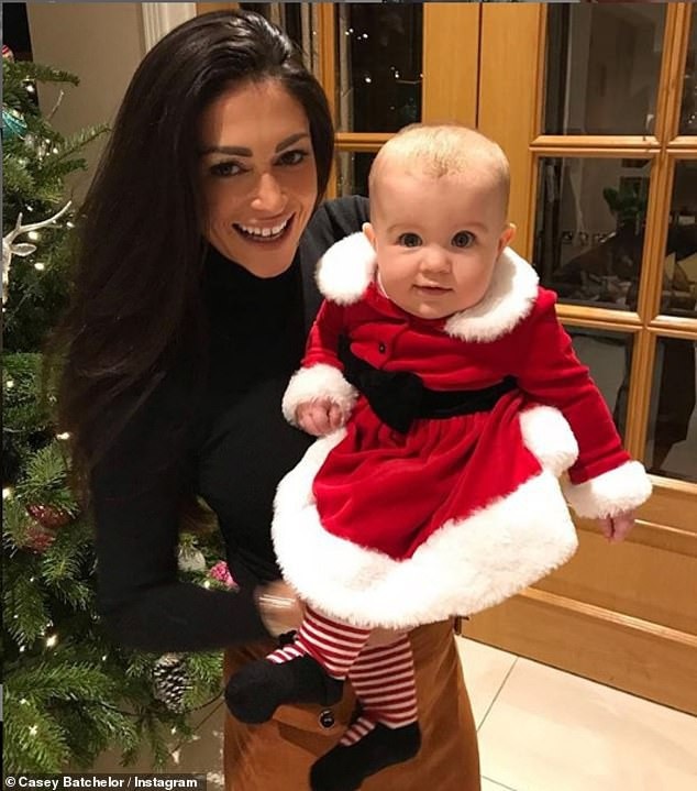 Casey Batchelor tự tin diện áo tắm sau khi giảm 26 kg - Ảnh 9. Casey Batchelor tự tin diện áo tắm sau khi giảm 26 kg - Ảnh 9.