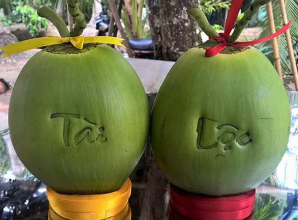 Vĩnh Long: Nông dân đang tất bật xuất dừa dứa tài lộc đón Tết - Ảnh 2. Vĩnh Long: Nông dân đang tất bật xuất dừa dứa tài lộc đón Tết - Ảnh 2.