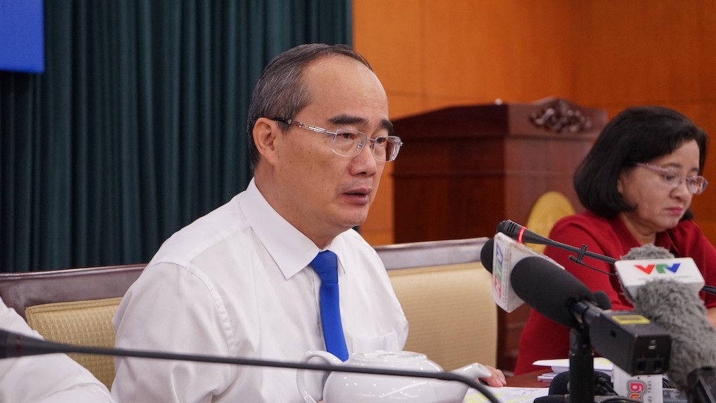 Bí thư Nguyễn Thiện Nhân: “Năm qua, Thành phố nhiều sóng gió!” - Ảnh 4. Bí thư Nguyễn Thiện Nhân: “Năm qua, Thành phố nhiều sóng gió!” - Ảnh 4.