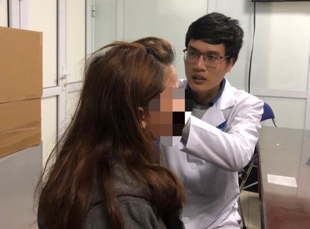 Hoảng hồn gương mặt lốm đốm nốt trắng, nốt đen vì đắp lá trầu làm đẹp - Ảnh 2. Hoảng hồn gương mặt lốm đốm nốt trắng, nốt đen vì đắp lá trầu làm đẹp - Ảnh 2.