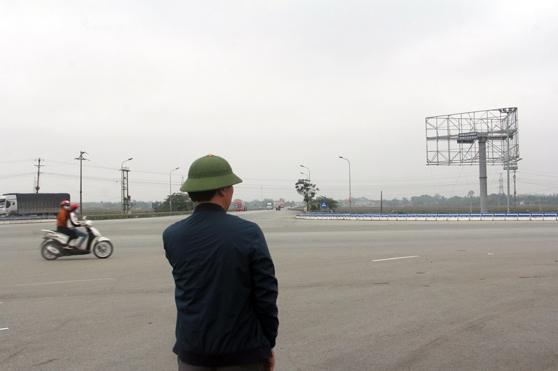 “Ngã tư chết người” sẽ hết... “chết người” trước Tết Nguyên đán? - Ảnh 2. “Ngã tư chết người” sẽ hết... “chết người” trước Tết Nguyên đán? - Ảnh 2.