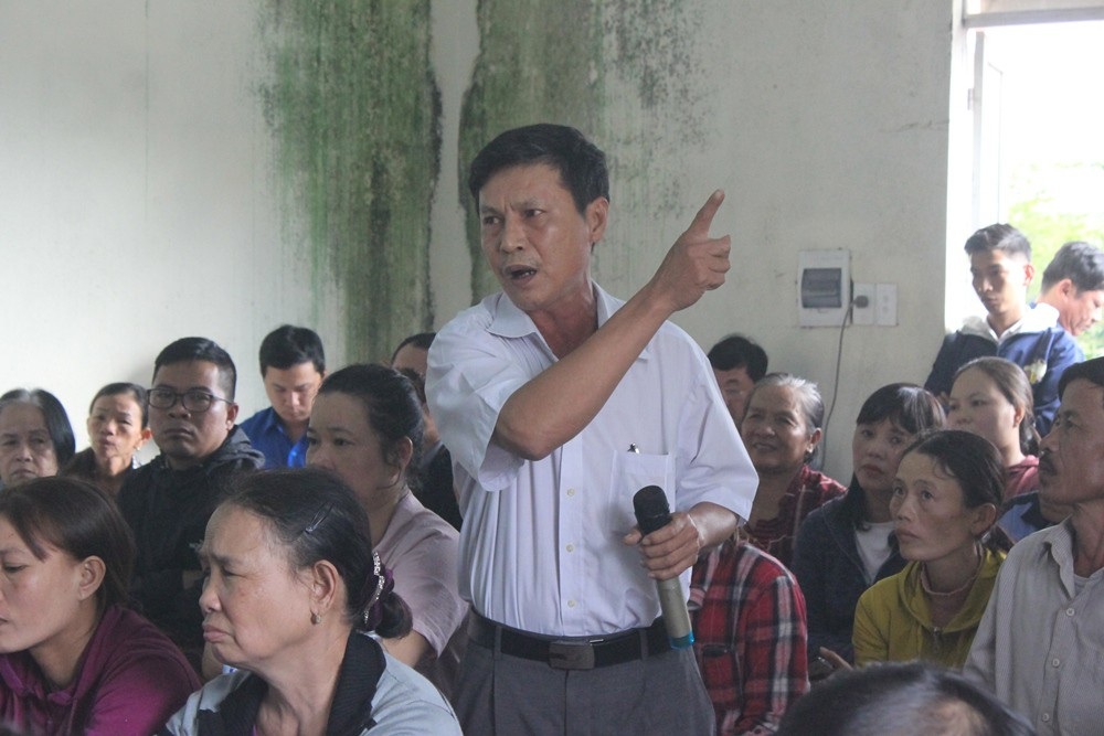Đà Nẵng: Dân chặn xe vào bãi rác, đề nghị đối thoại với lãnh đạo thành phố - Ảnh 3. Đà Nẵng: Dân chặn xe vào bãi rác, đề nghị đối thoại với lãnh đạo thành phố - Ảnh 3.