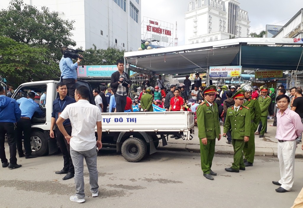 Phong toả trung tâm mua sắm trái phép chống lệnh Chủ tịch tỉnh Thừa Thiên Huế! - Ảnh 1.