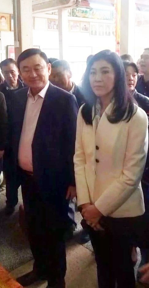 Anh em cựu thủ tướng Thái Thaksin - Yingluck về thăm “quê cha” ở Trung Quốc - 3
Ông Thaksin và bà Yingluck tại Trung Quốc. (Ảnh: SCMP)