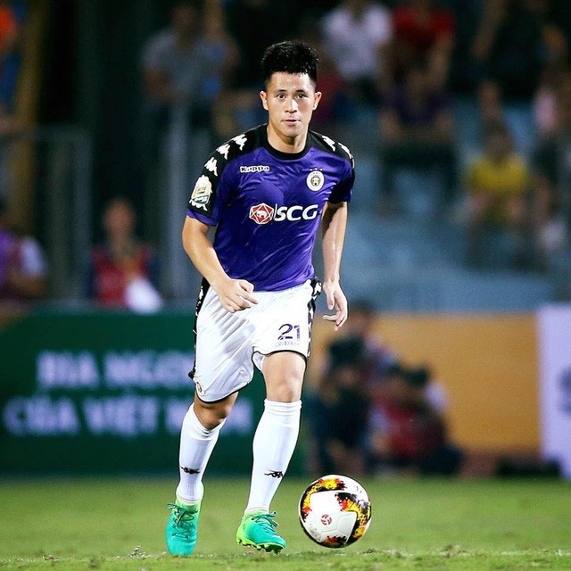 Không đá Asian Cup, Đình Trọng vẫn ghi điểm với fan nữ khi bình luận bóng đá - Ảnh 9. Không đá Asian Cup, Đình Trọng vẫn ghi điểm với fan nữ khi bình luận bóng đá - Ảnh 9.