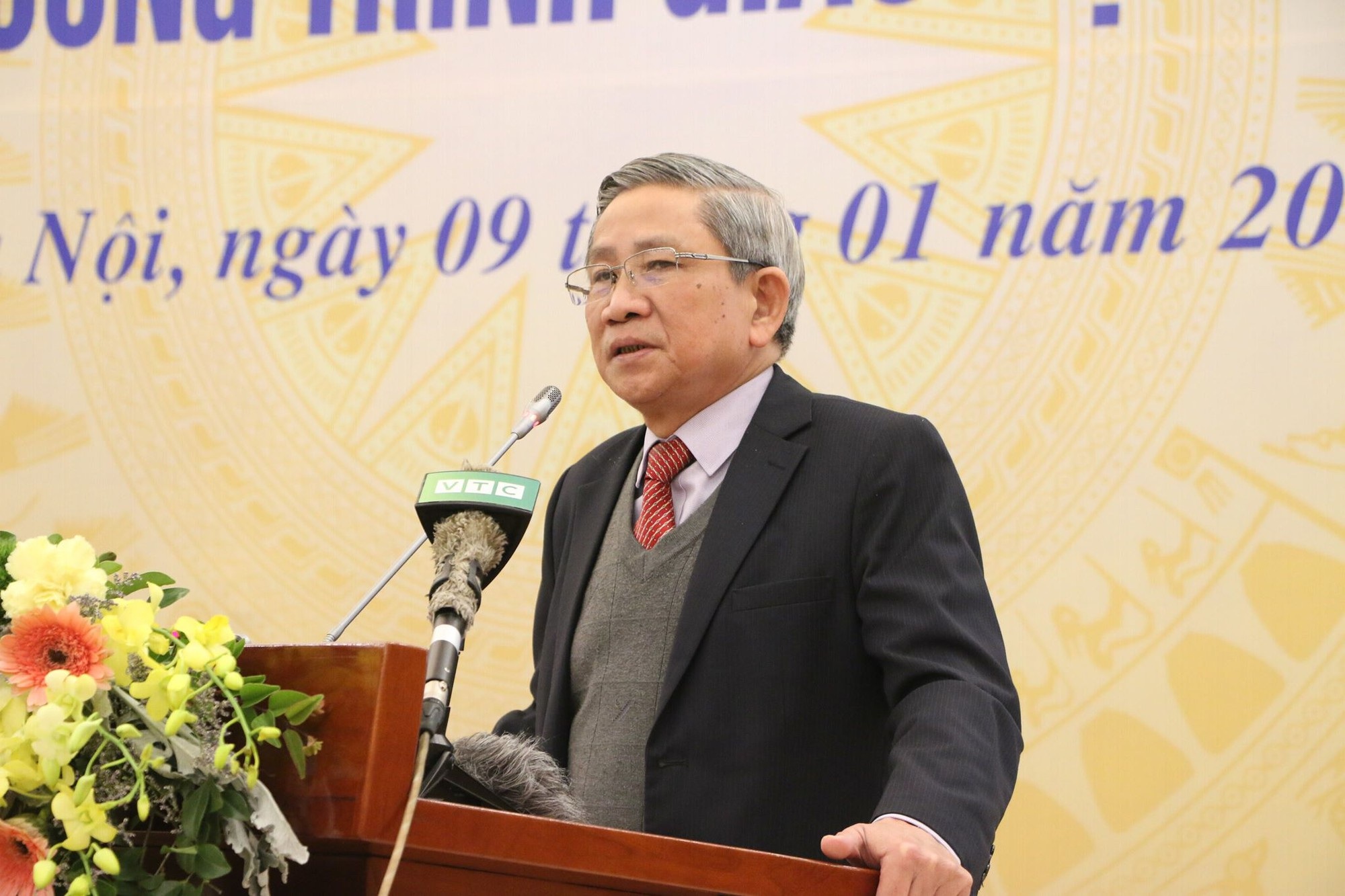 Bộ trưởng Phùng Xuân Nhạ: “Các Sở GD&ĐT chia sẻ khó khăn để sớm đổi mới giáo dục phổ thông” - Ảnh 2. Bộ trưởng Phùng Xuân Nhạ: “Các Sở GD&ĐT chia sẻ khó khăn để sớm đổi mới giáo dục phổ thông” - Ảnh 2.