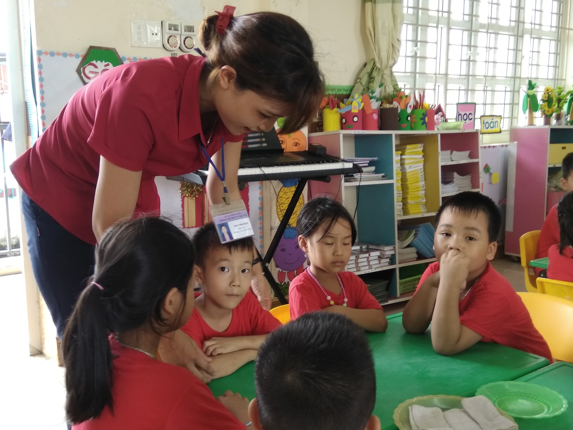Bỏ việc nhà, mất ăn, mất ngủ vì thi giáo viên giỏi - Ảnh 3. Bỏ việc nhà, mất ăn, mất ngủ vì thi giáo viên giỏi - Ảnh 3.