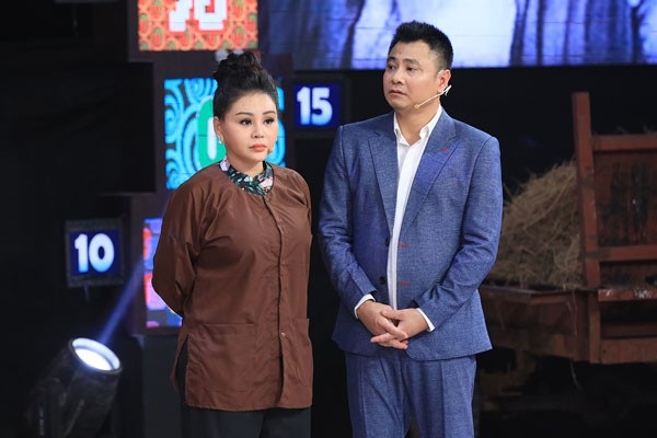 “Táo” Tự Long nhảy disco cuồng loạn khiến khán giả cười ngất - Ảnh 3. “Táo” Tự Long nhảy disco cuồng loạn khiến khán giả cười ngất - Ảnh 3.