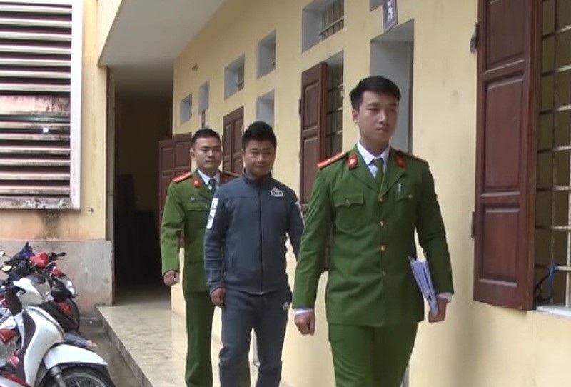 Bắt đôi vợ chồng cho vay nặng lãi, tổ chức đánh bạc qua mạng - Ảnh 1. Bắt đôi vợ chồng cho vay nặng lãi, tổ chức đánh bạc qua mạng - Ảnh 1.