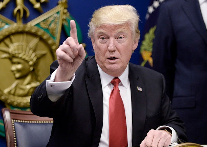 Tổng thống Trump đòi “ba mặt một lời” với người tố giác